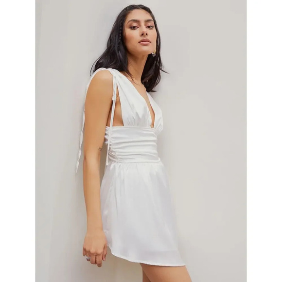 Cider Solid Satin Ruched Mini Dress Ivory White Size L NWT - Picture 5 of 9